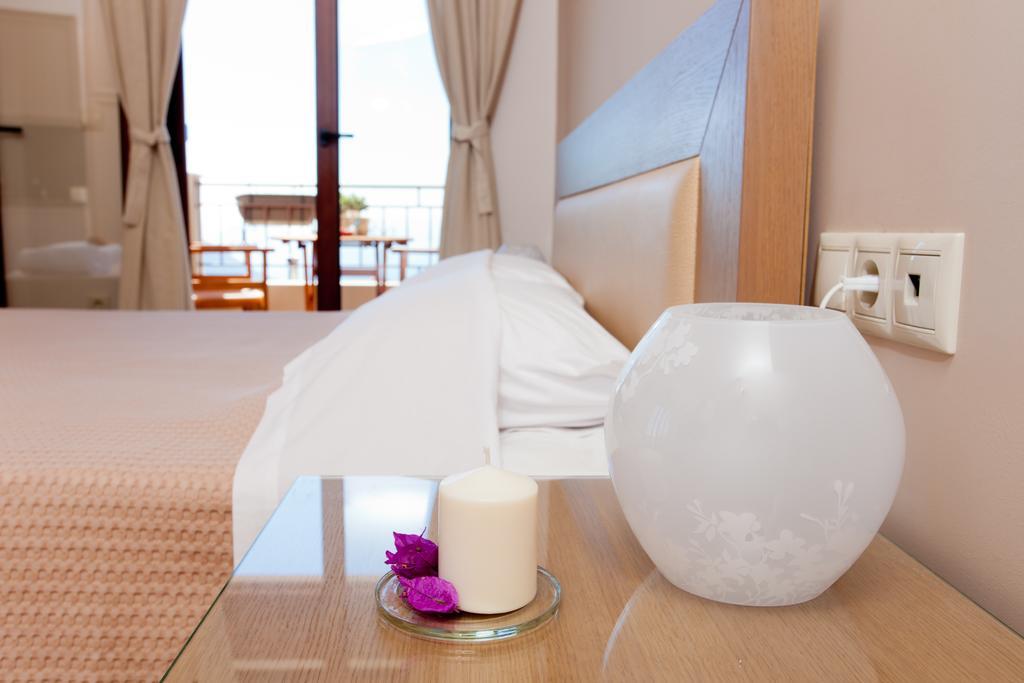 Calm View Aparthotel Vasiliki  Ngoại thất bức ảnh
